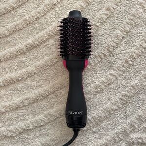 Revlon One-Step Volumizer Hair Dryer & Styler – 2.8” Ceramic Barrel Black/Pink